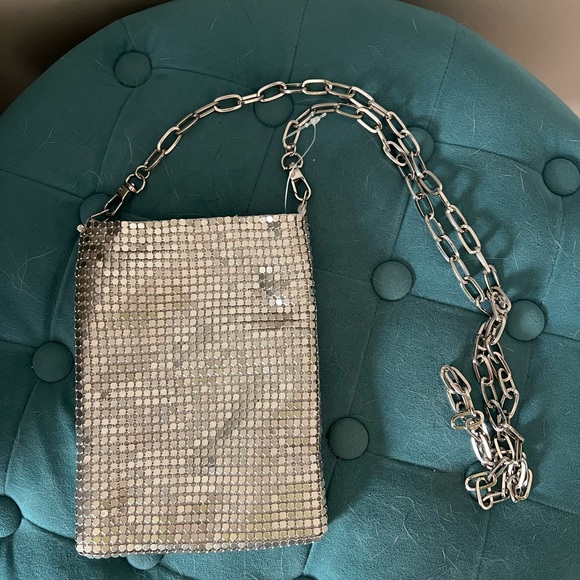 NWOT Urban Outfitters Cleo Chainmail Crossbody Bag Cell Phone - Picture 7 of 14